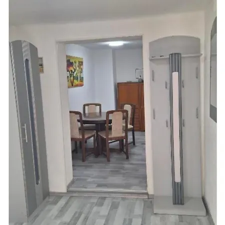 Helle 2,5-zimmer-wohnung Mit Grosser Terrasse